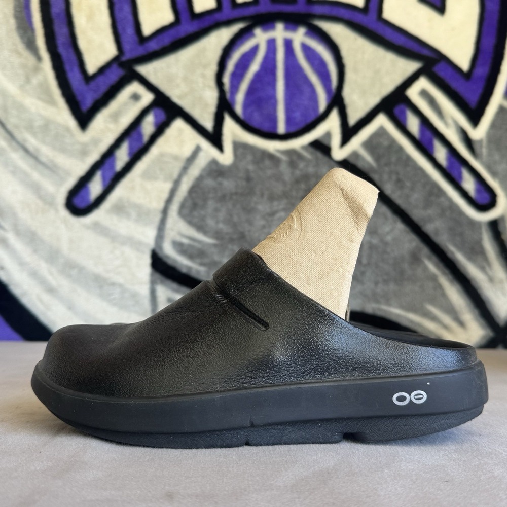 Size M8/W10 - OOFOS OOcloog Clog‎ Black Beach Slip On Recovery Sandals